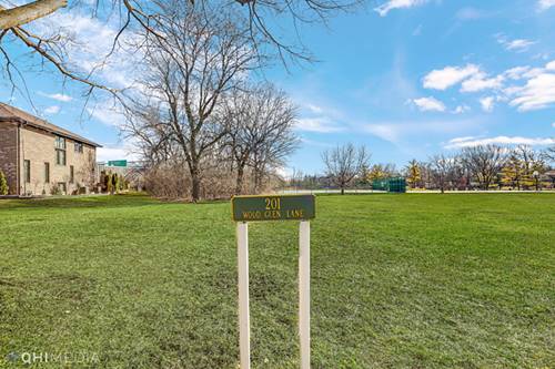 201 Wood Glen, Oak Brook, IL 60523