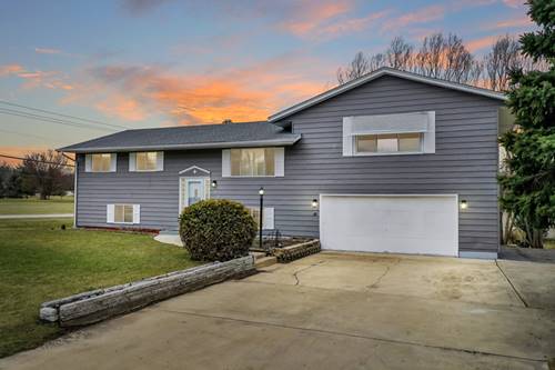5702 Kirkwood, Rockford, IL 61109