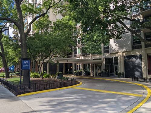 1255 N Sandburg Unit 309E, Chicago, IL 60610