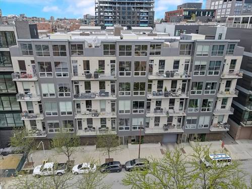 18 N Carpenter Unit 4N, Chicago, IL 60607