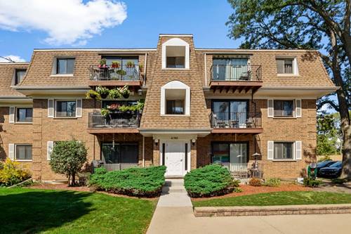 4190 Cove Unit C, Glenview, IL 60025