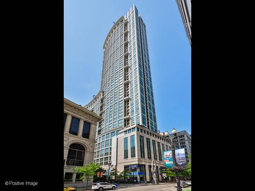 130 N Garland Unit 2802, Chicago, IL 60602