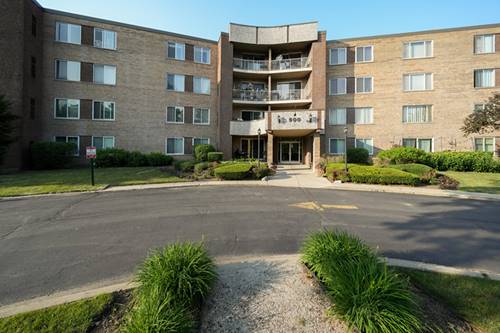 900 E Wilmette Unit 324, Palatine, IL 60074