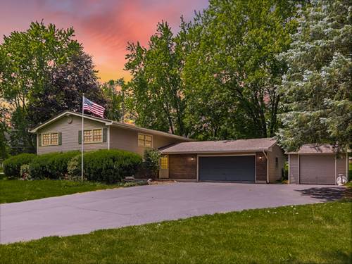 6N040 Woodland, St. Charles, IL 60175