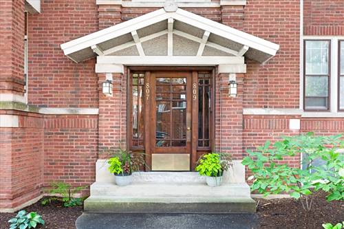 809 Washington Unit 2, Oak Park, IL 60302