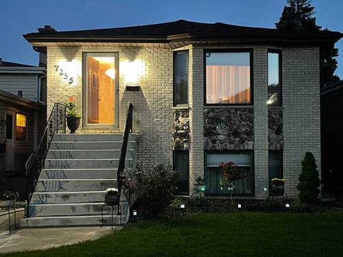 7255 W Leland, Harwood Heights, IL 60706