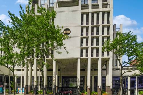 1122 N Clark Unit 909, Chicago, IL 60610
