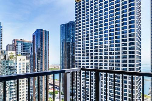 400 E Randolph Unit 3227, Chicago, IL 60601