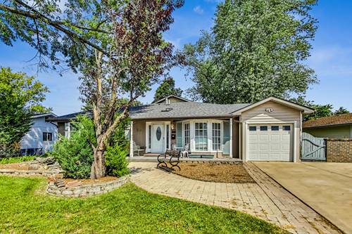 219 Shawnee, Carol Stream, IL 60188