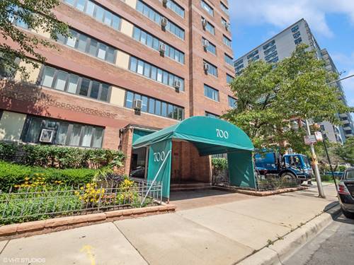 700 W Bittersweet Unit 808, Chicago, IL 60613