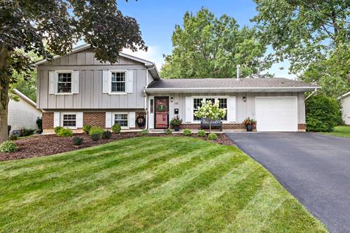 135 Pebblecreek, Lake Zurich, IL 60047