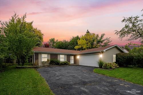 1345 Laurie, Hanover Park, IL 60133