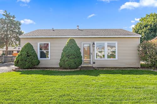 109 E Schaumburg, Streamwood, IL 60107