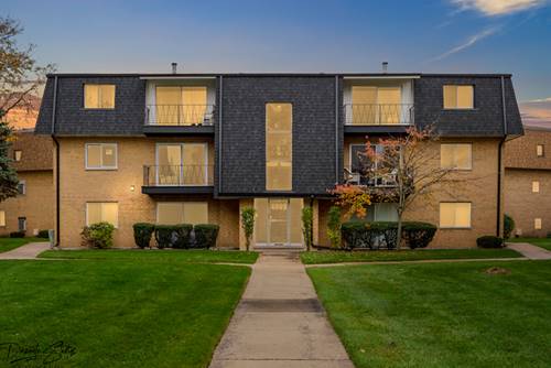 4909 W 109th Unit 201, Oak Lawn, IL 60453