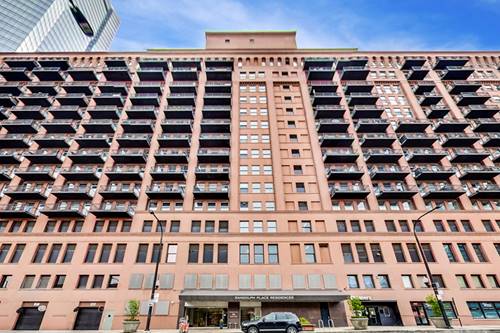 165 N Canal Unit 802, Chicago, IL 60606