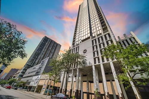 1122 N Clark Unit 2603, Chicago, IL 60610
