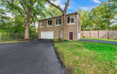 37W582 Knollcreek, St. Charles, IL 60175