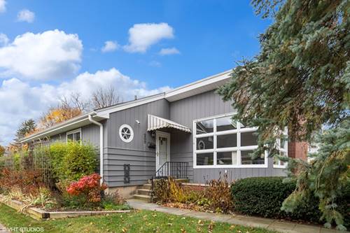 208 Sunset, Libertyville, IL 60048