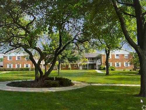 5508 S Madison Unit 15, Hinsdale, IL 60521