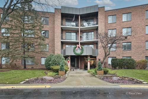 950 E Wilmette Unit 130, Palatine, IL 60074