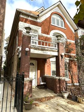 1342 W Wellington, Chicago, IL 60657