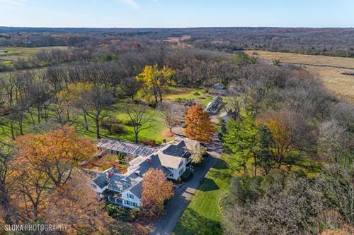332 Old Sutton, Barrington, IL 60010