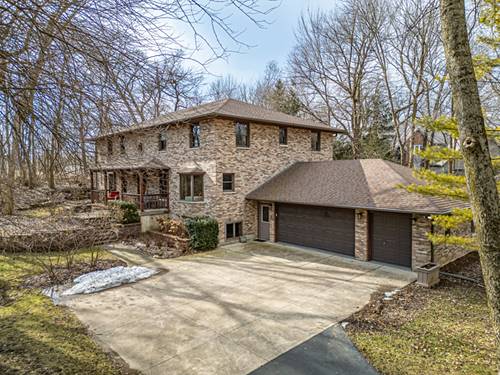 12 Winding Creek, Yorkville, IL 60560