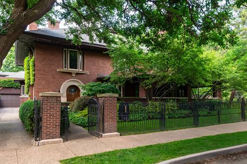 826 W Hutchinson, Chicago, IL 60613