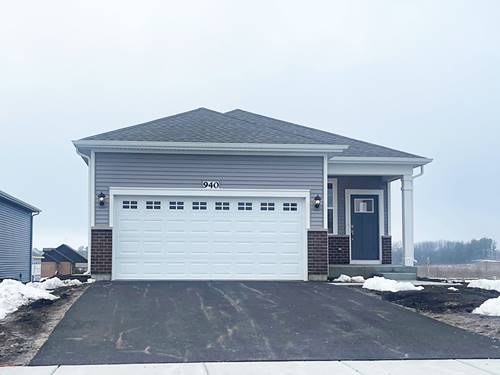 940 Savannah, Algonquin, IL 60102