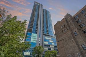 303 W Ohio Unit P88, Chicago, IL 60654