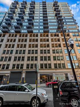 565 W Quincy Unit 1511, Chicago, IL 60661