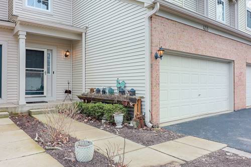 433 Jamestown, Aurora, IL 60502