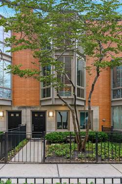 444 E North Water, Chicago, IL 60611