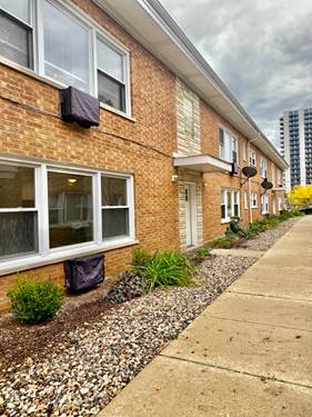 505 W Front Unit 8, Wheaton, IL 60187