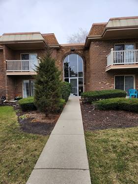 2426 N Kennicott Unit 1C, Arlington Heights, IL 60004