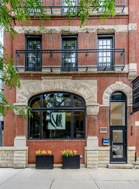 215 W Huron Unit 4, Chicago, IL 60654