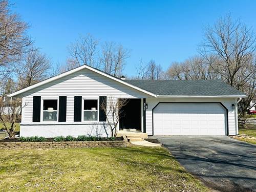 827 W Country, Bartlett, IL 60103