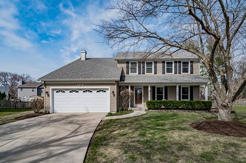109 Ardley, Naperville, IL 60565