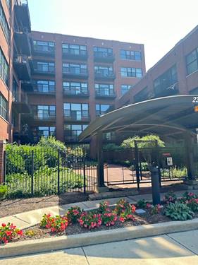 2323 W Pershing Unit 135, Chicago, IL 60609