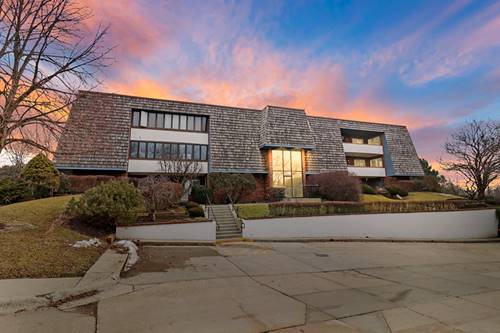 150 Red Top Unit 204, Libertyville, IL 60048