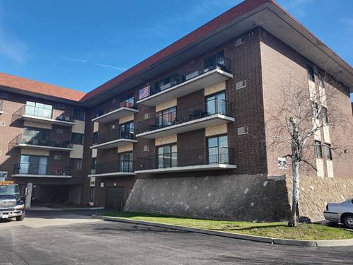 9520 Mayfield Unit N104, Oak Lawn, IL 60453