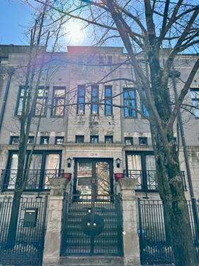 123 W Oak Unit M, Chicago, IL 60610