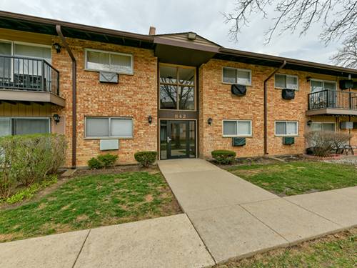 842 E Old Willow Unit 102, Prospect Heights, IL 60070