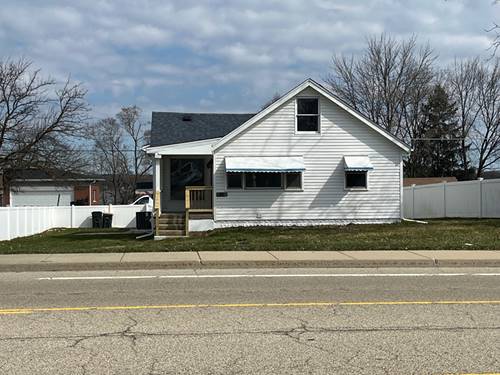 26 E Washington, Round Lake, IL 60073