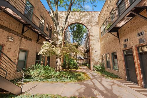 22 N Morgan Unit 202, Chicago, IL 60607