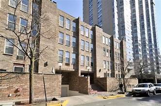 744 W Gordon Unit 307, Chicago, IL 60613