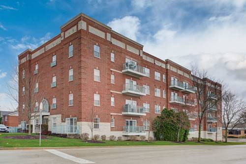 245 W Johnson Unit 304, Palatine, IL 60067