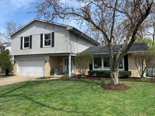 9S155 Nantucket, Darien, IL 60561