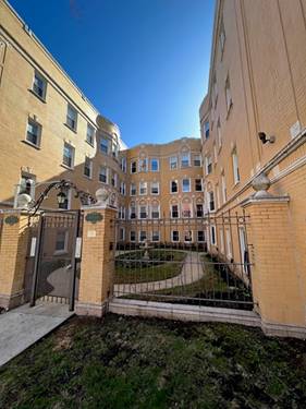 7411 N Hoyne Unit 2, Chicago, IL 60645