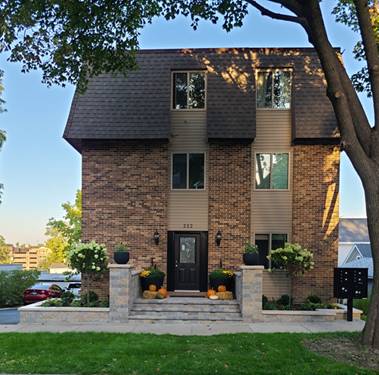 212 S 4th Unit 2, St. Charles, IL 60174